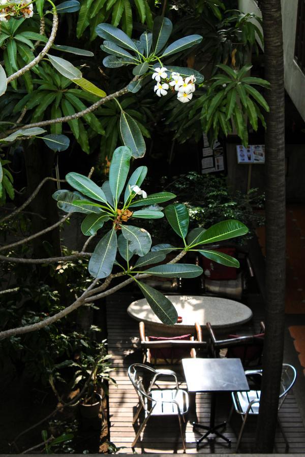 Lamphuhouse Bangkok Hotel Exterior photo